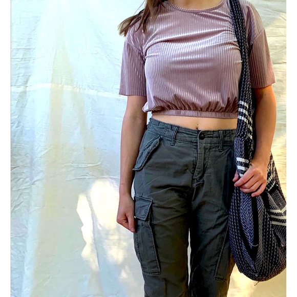 Pink corduroyed crop top - Picture 1 of 2